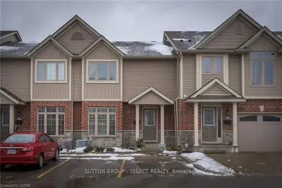 1010 FANSHAWE PARK Road E 147, London North, ON N5X 0K9