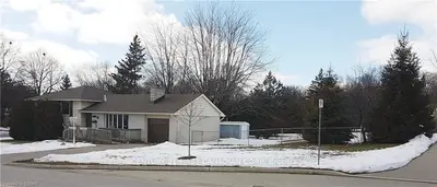 1185 ROYAL YORK Road, London North, ON N6H 3Z8