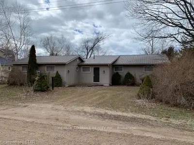 74413 WOODLAND Drive, Bluewater, ON N0M 1G0