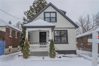 42 EMERY Street E, London South, ON N6C 2C8