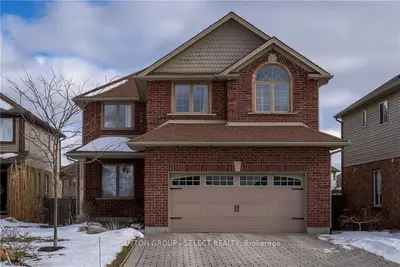 2229 CARDINAL Court, London South, ON N6M 0C2