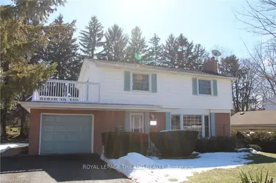 1276 WAYNE Road, London South, ON N6K 2G7