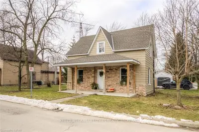 30 ARGYLE Street, Lambton Shores, ON N0N 1J0
