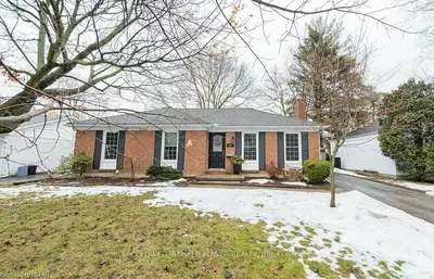 167 MERIDENE Crescent W, London North, ON N5X 1G3