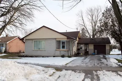 65 SIMCOE Street, South Huron, ON N0M 1S1