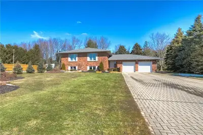 24628 DODGE Drive, Strathroy-Caradoc, ON N7G 3H5