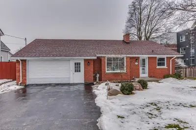 1121 HAMILTON Road, London East, ON N5W 1A7