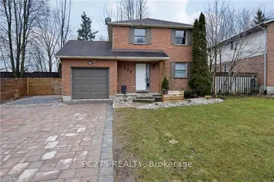 128 WALMER, London North, ON, N6G 4H3