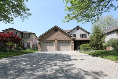 1704 PHILLBROOK Crescent, London North, ON N5X 3H5