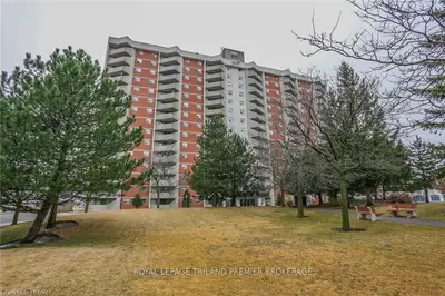 1103 JALNA Boulevard 301, London South, ON N6E 2W8