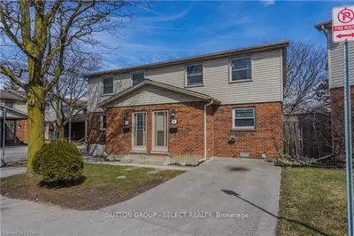 1330 JALNA Boulevard 20, London South, ON N6E 2H7