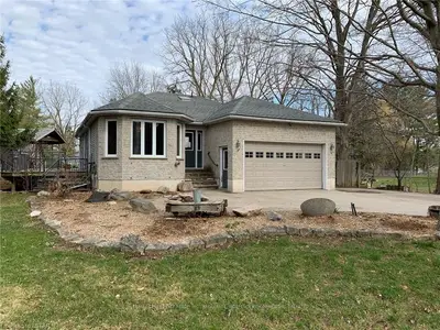 29 Cross Street, Ingersoll, On N5c 4c5