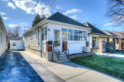 425 BURBROOK Place, London East, ON N5W 4B6