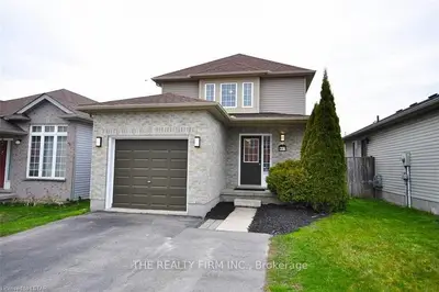 817 SOUTH WENIGE Drive, London North, ON N5X 4G9