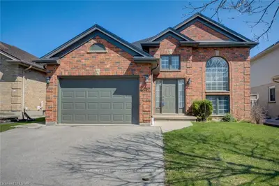 257 ELLERSLIE Road, London South, ON N6M 1B6