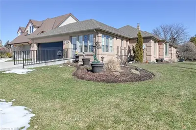 42 Parks Edge Close, London South, On N6k 3p6