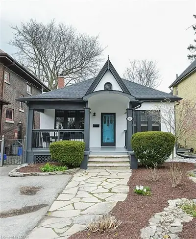 892 WATERLOO Street, London East, ON N6A 3W9