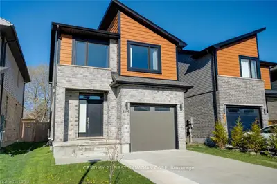 2166 TRIBALWOOD Street, London North, ON N6G 0R5
