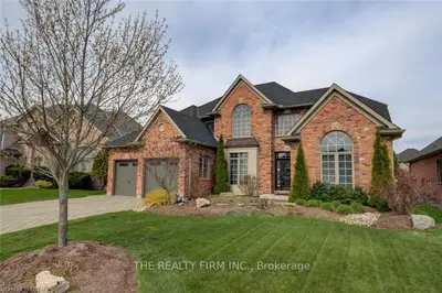 225 EAST RIVERTRACE Walk, London North, ON N6G 5L1