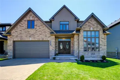 2264 SPRINGRIDGE Drive, London North, ON N5X 0J7