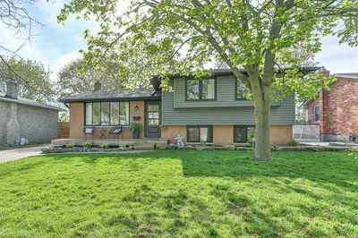 46 PARK LANE Crescent, London South, ON N6K 2T8