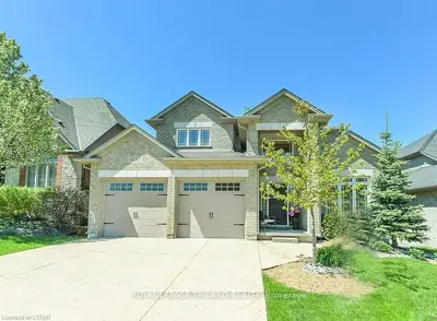 600 SANDYBROOK Drive, London North, ON N5X 0E1