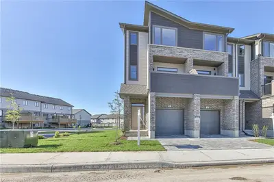 2070 MEADOWGATE Boulevard 94, London South, ON N6M 0H5