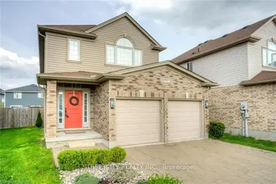 6945 VALLAS Circle, London South, ON N6P 0B4