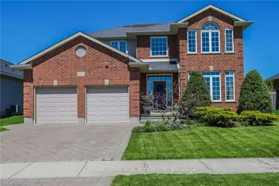 1568 RIVERBEND Road, London South, ON N6K 4Z9