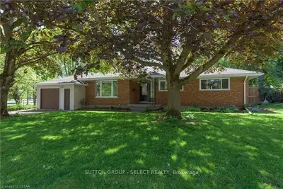 32 BISCAY Road, London North, ON N6H 3K9