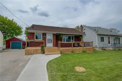 21 GILES Street, London East, ON N5Z 2V3