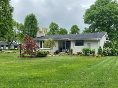 66 MCLEOD Crescent, London North, ON N5X 1S8
