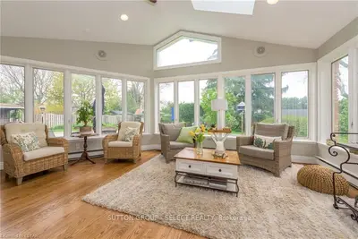 1598 STONEYBROOK Crescent, London North, ON N5X 1E7