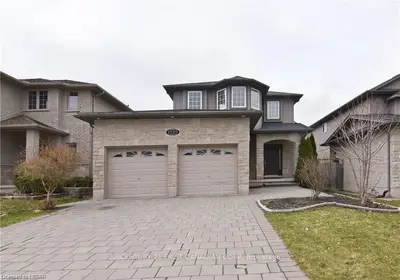 1535 CORONATION Drive, London North, ON N6G 5P6