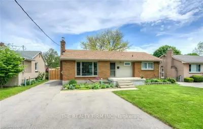 184 STARLIGHT Avenue, London East, ON N5W 4X9
