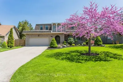 24 HILLSMOUNT Road, London South, ON N6K 1W2