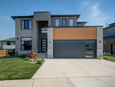 2199 RED THORNE Avenue, London South, ON N6P 0E9