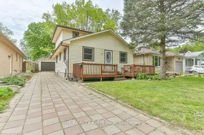 101 TECUMSEH Avenue W, London South, ON N6J 1L1