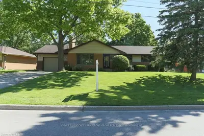 248 DEER PARK Circle, London North, ON N6H 3C1