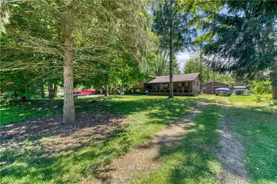 8777 BIRCH Street, Lambton Shores, ON N0N 1J7