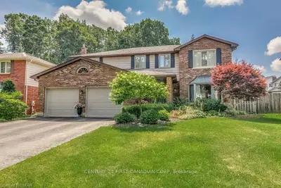 148 SOMERSET Crescent, London South, ON N6K 3M8