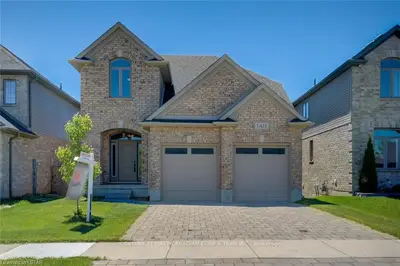 1411 NORTH WENIGE Drive, London North, ON N5X 0J4