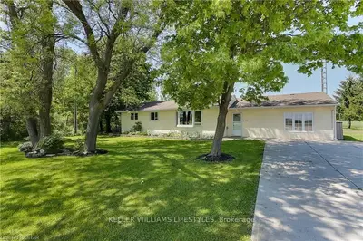 1958 CHURCHILL Line, Sarnia, ON N7T 7H3
