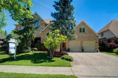 214 AMBLESIDE Drive, London North, ON N6G 4V3