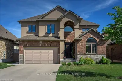 1006 GLENEAGLE Trail, London North, ON N6G 0K9