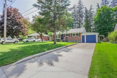 163 TROWBRIDGE Avenue, London South, ON N6J 3M2
