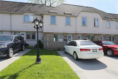 47 Blandford Street 3, Woodstock, On N4s 7h7