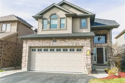 1251 LAWSON Road, London North, ON N6G 5K9