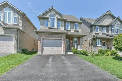 1012 Mapleridge Street, London North, On N6h 0a8