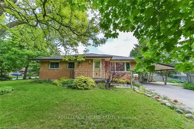235 FAIRHAVEN Circle, London East, ON N5W 1E3